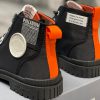 ⁦חצי מגף Palladium - עם סרט כתום בשחור⁩ – תמונה ⁦4⁩