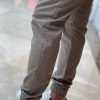 ⁦מכנס Craiser עם גומי בצבע אדמה⁩ – תמונה ⁦4⁩